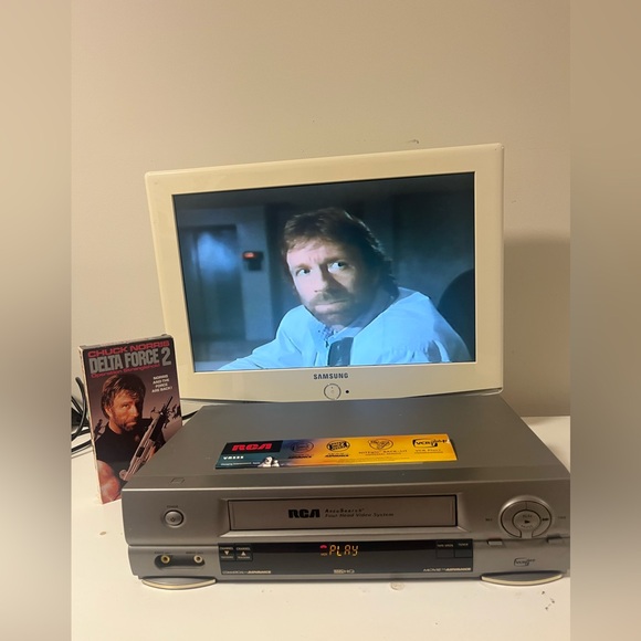 RCA VCR VR555 Tested & Works No Remote VHS Player Recorder 4 Head AV Cable - Picture 5 of 10